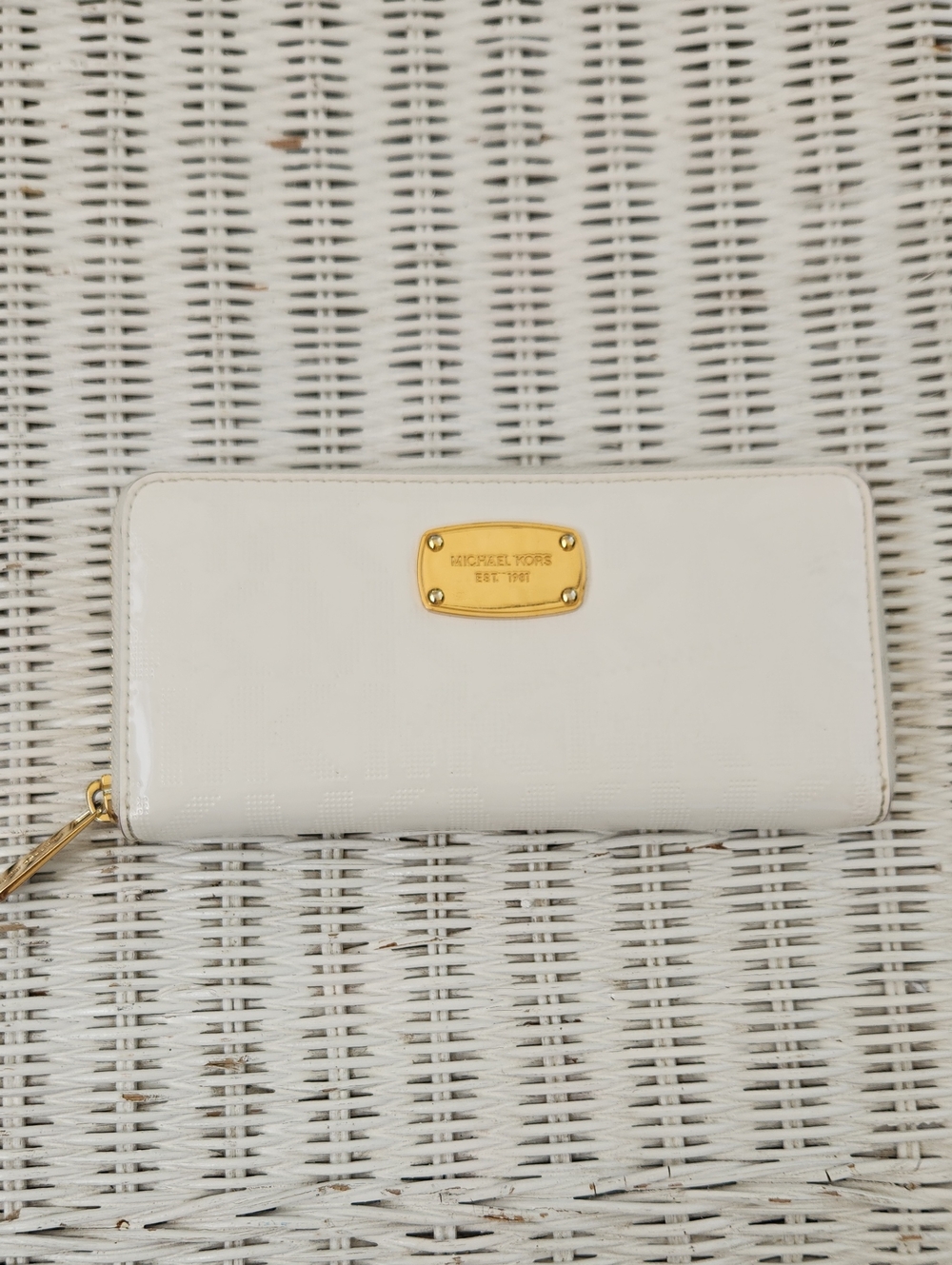 MICHAEL Michael Kors White Wallet with Gold Plaque